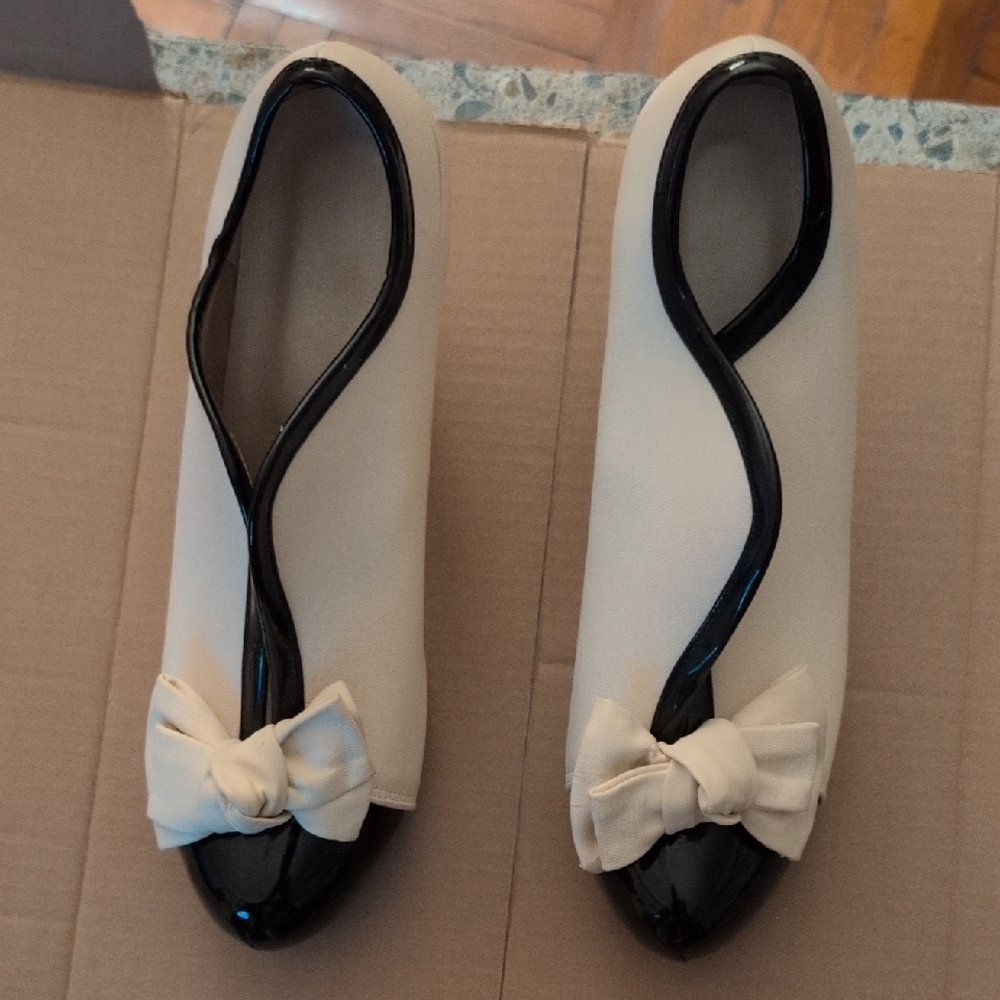 Elegant Cream and Black Women's Shoes with Bow